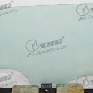 LH REAR DOOR GLASS GREEN